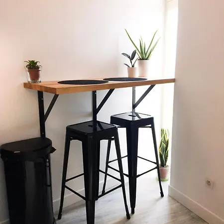 Charming In The Heart Of Μεντόν